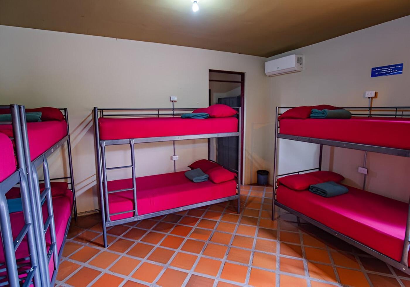 Arenal Backpackers Resort La Fortuna Luaran gambar Hostel in Mexico City